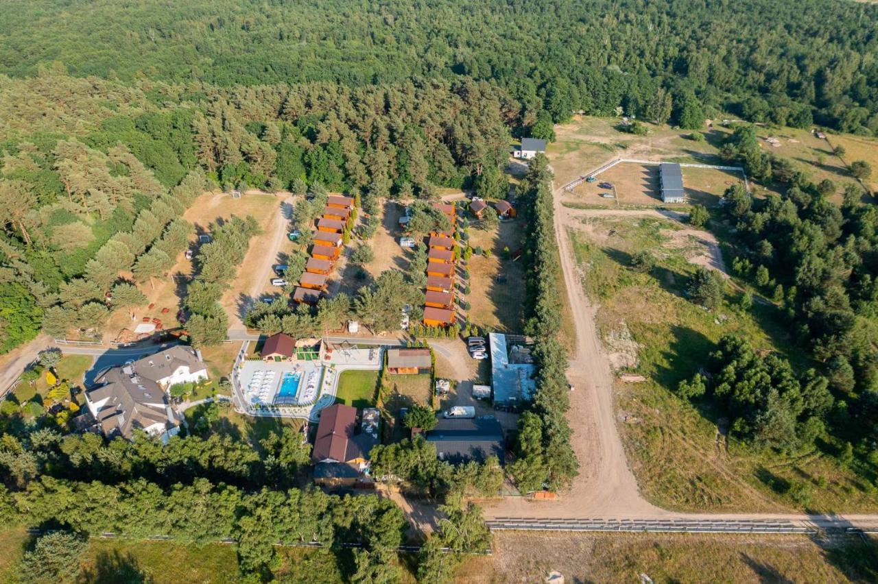 Domki Letniskowe I Pokoje Savana Nad Morzem 야로수아비크 외부 사진